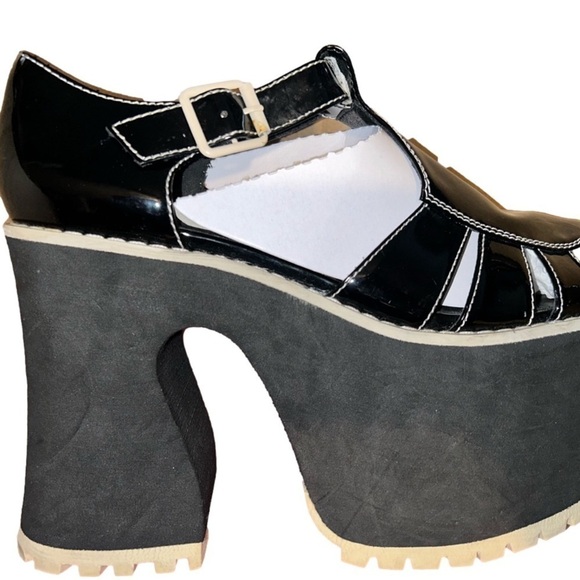 Current Mood~After School Hellraiser Patent Mary Janes~9 - Picture 10 of 15